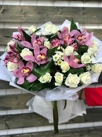 Букет цветов из: Розы и Хризантемы в Шумячи