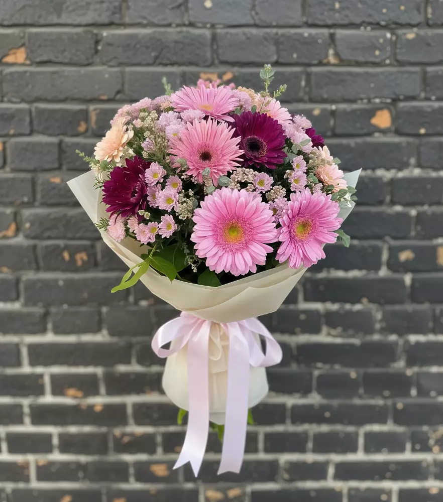Букет цветов из: Герберы и Хризантемы в Шумячи