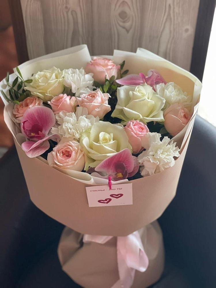 Букет цветов из: Орхидеи, Розы и Гвоздики в Шумячи