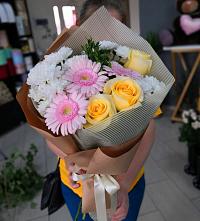 Букет цветов из:  Герберы, Розы и Хризантемы в Шумячи