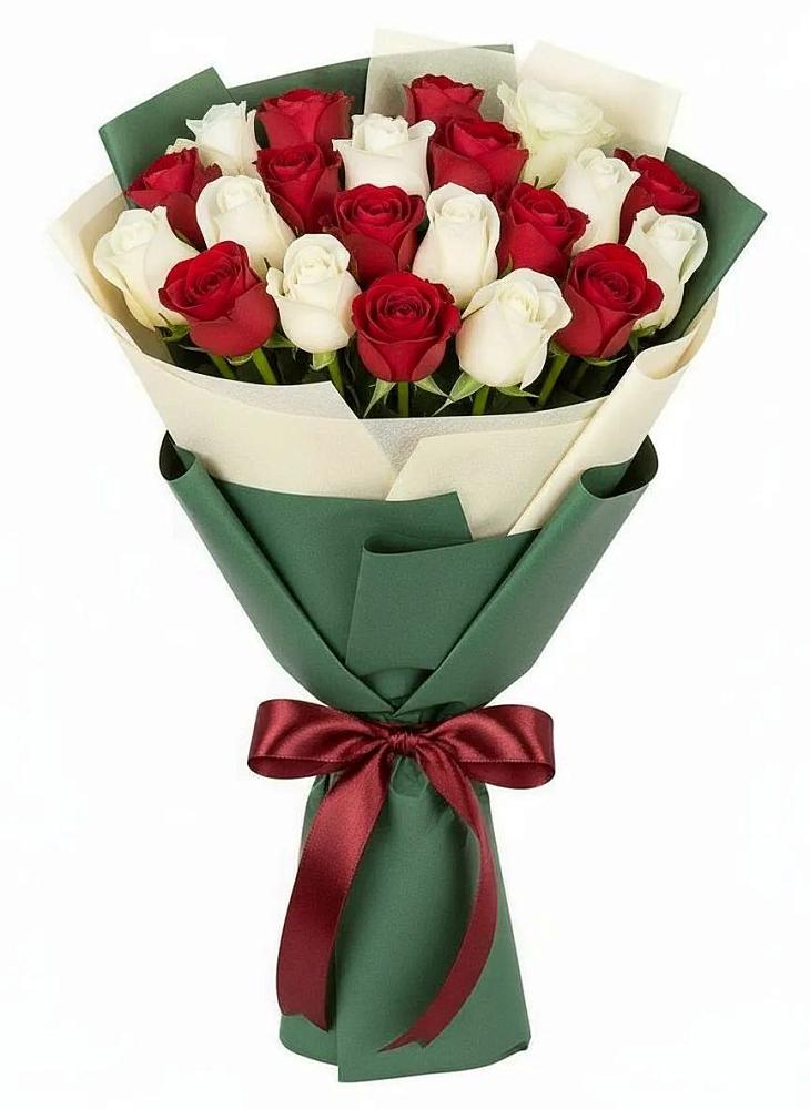 Букет Микс из красных и белых роз в Шумячи