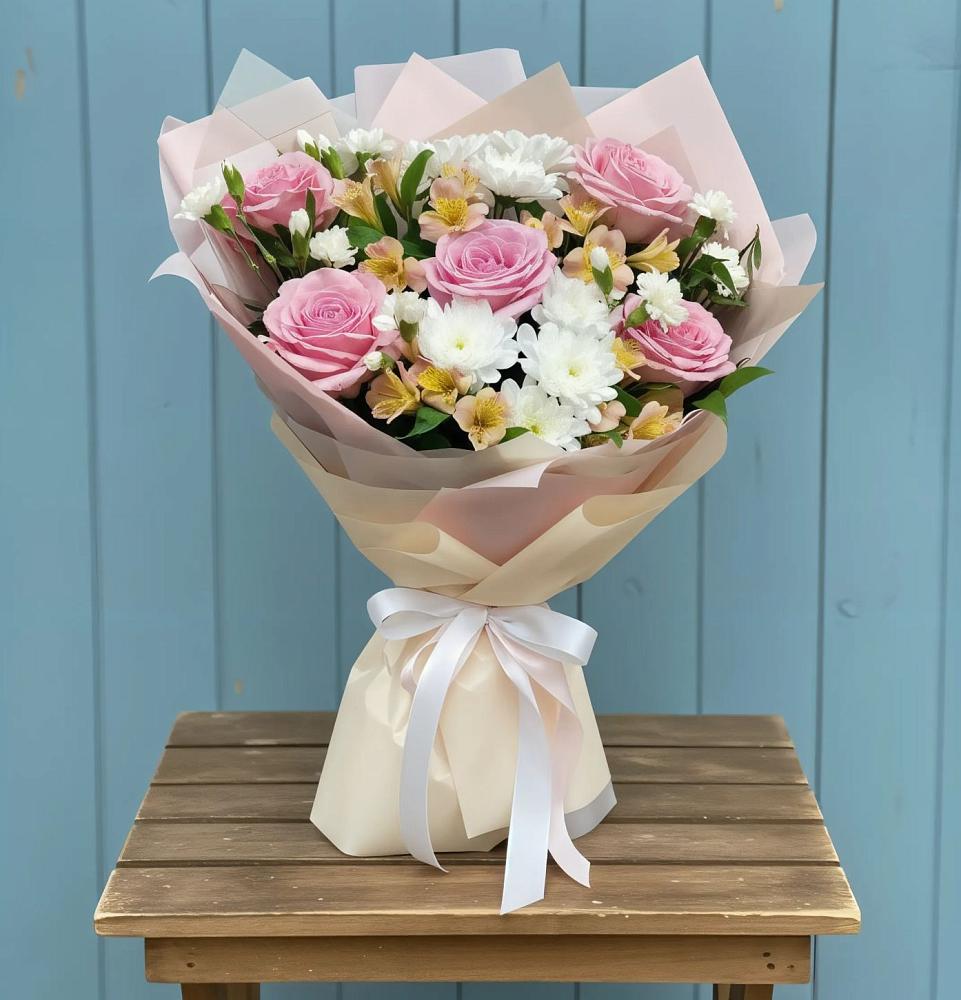 Букет цветов из: Гвоздики, Орхидеи и Розы в Шумячи