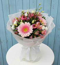 Букет цветов из:  Герберы, Альстромерии и Лизиантусы #REPLACE_PRED# Шумячи