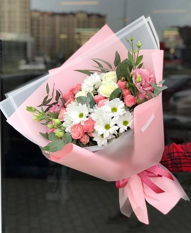 Букет цветов из: Розы, Лизиантусы и Хризантемы в Шумячи